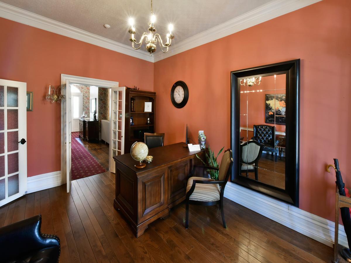Brockamour Manor Bed And Breakfast Ниагара-он-те-Лейк Экстерьер фото